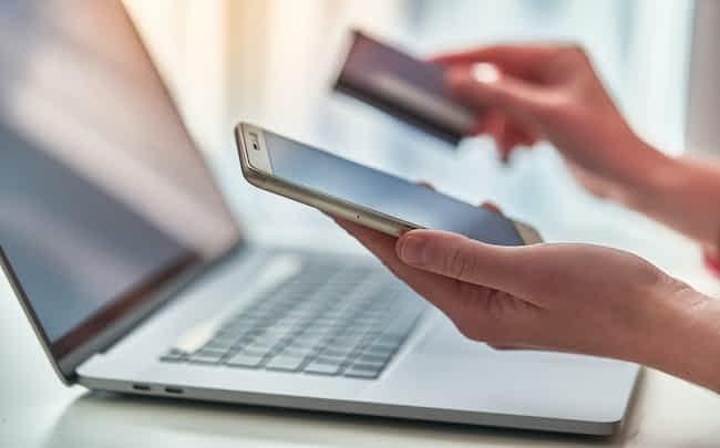 Les Avantages de Payer son Billet d’Avion en Dirhams Les Avantages de Payer son Billet d’Avion en Dirhams
